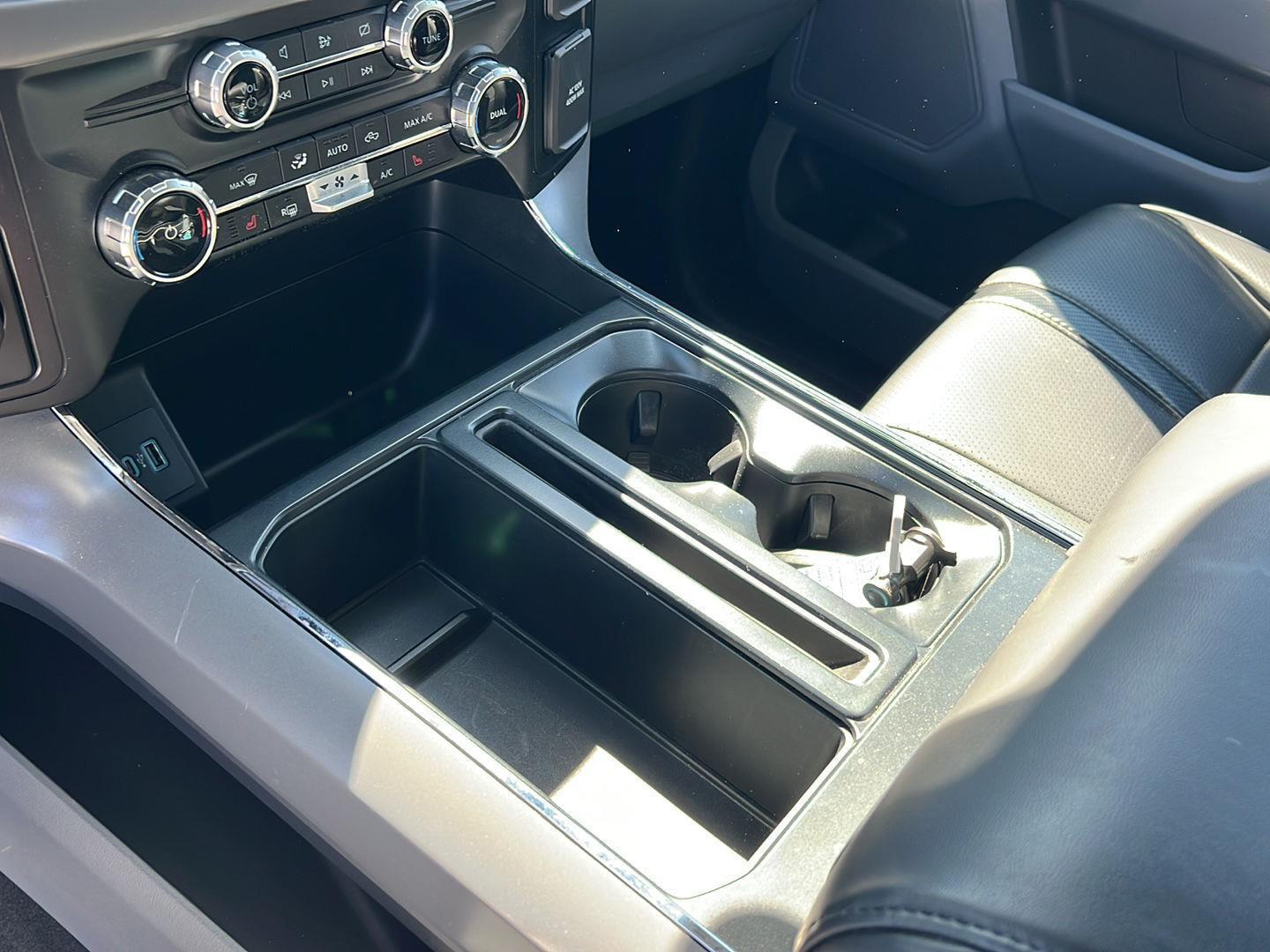 Used 2024 Oxford White Ford XLT image 29