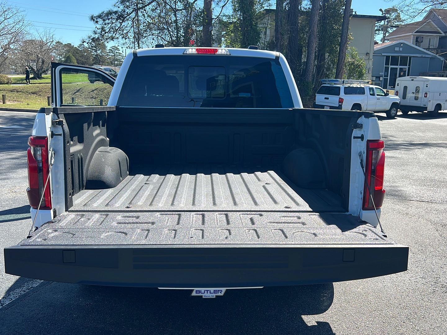 Used 2024 Oxford White Ford XLT image 34