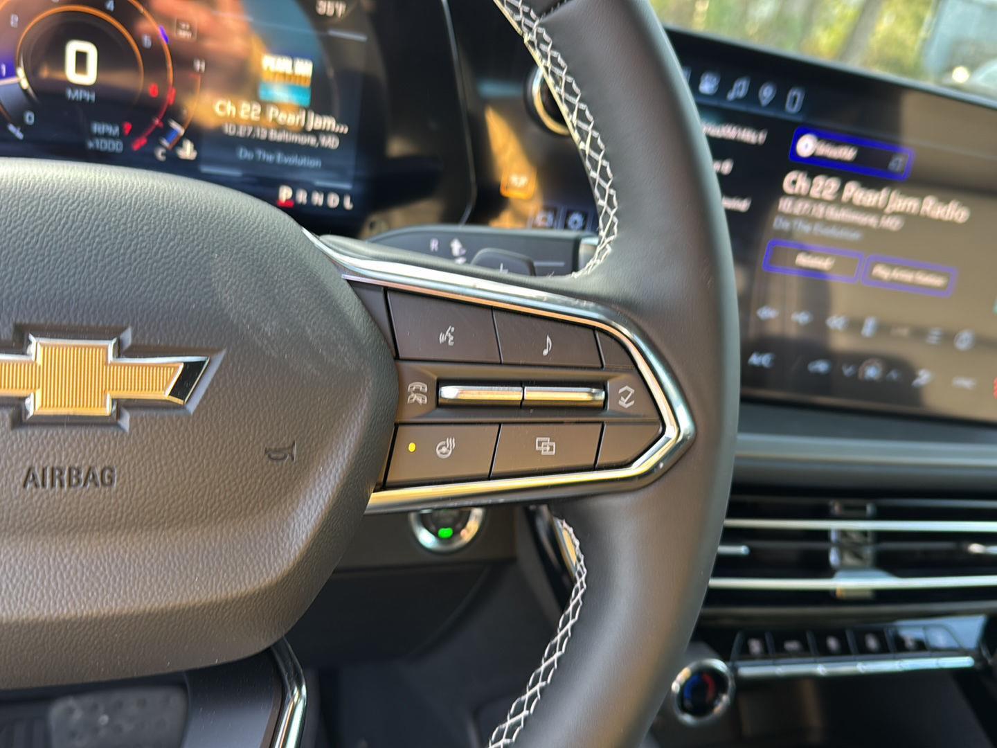 New 2026 Summit White Chevrolet FWD LT image 19