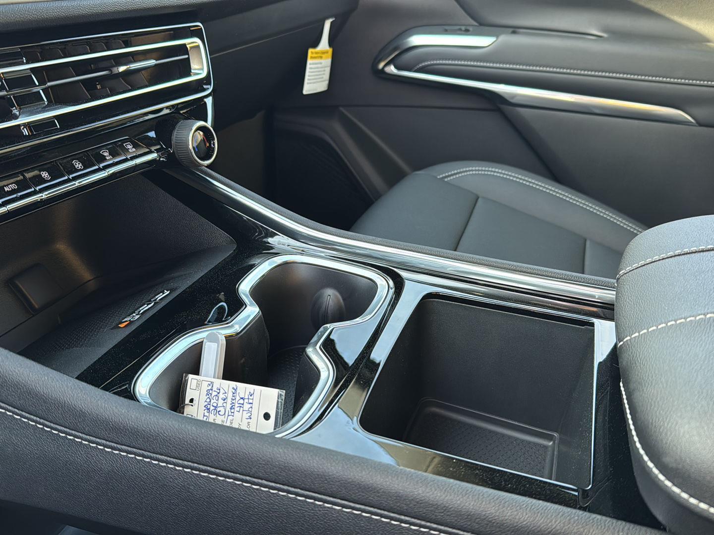 New 2026 Summit White Chevrolet FWD LT image 25