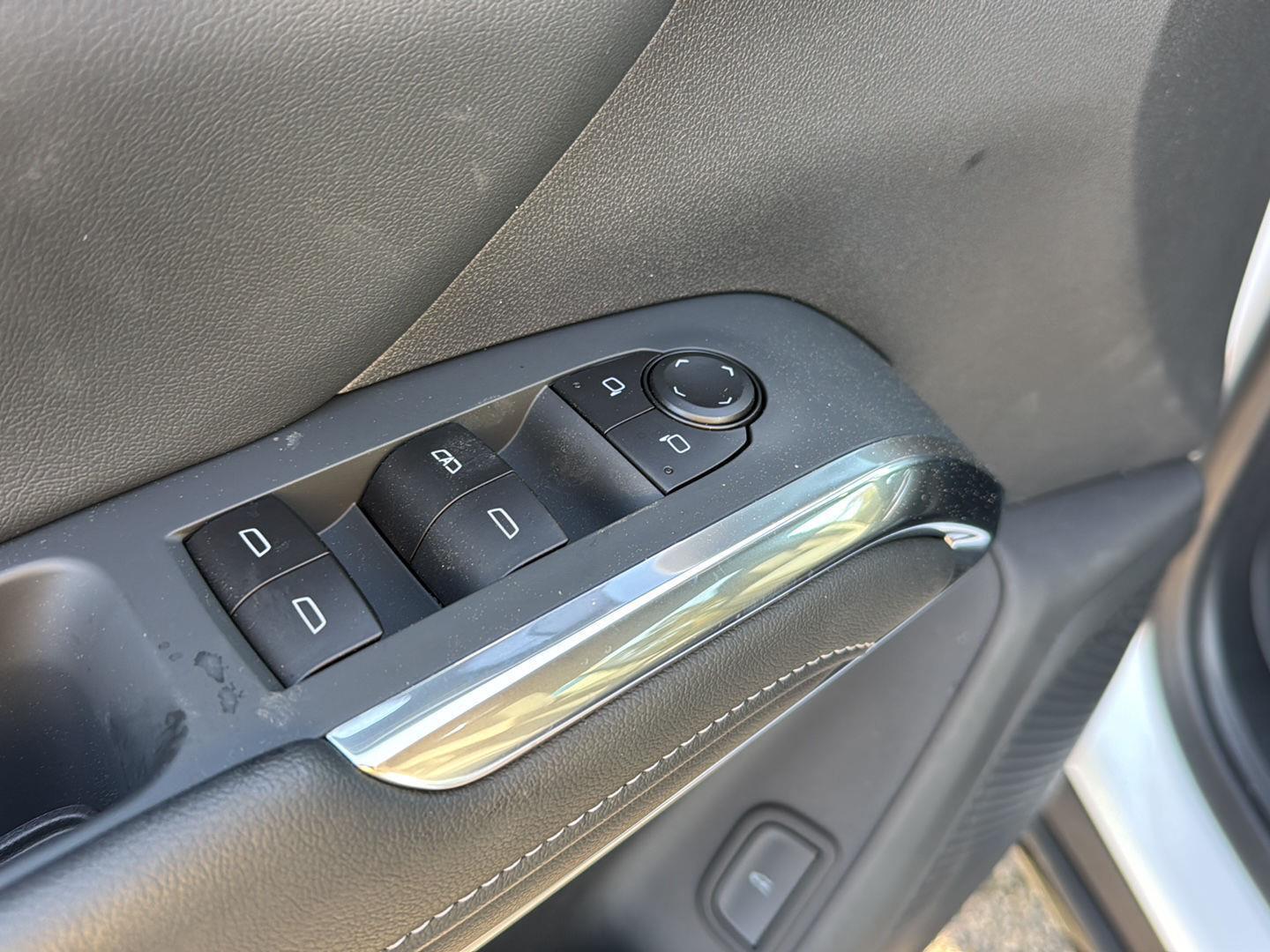 New 2026 Summit White Chevrolet FWD LT image 28