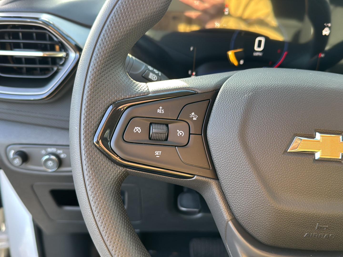 New 2026 Summit White Chevrolet LT image 18