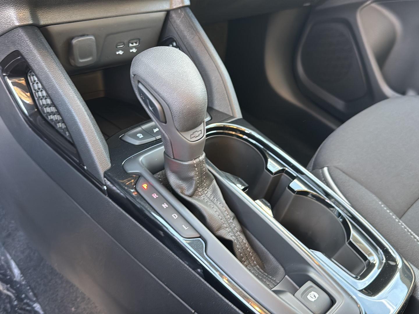 New 2026 Summit White Chevrolet LT image 24