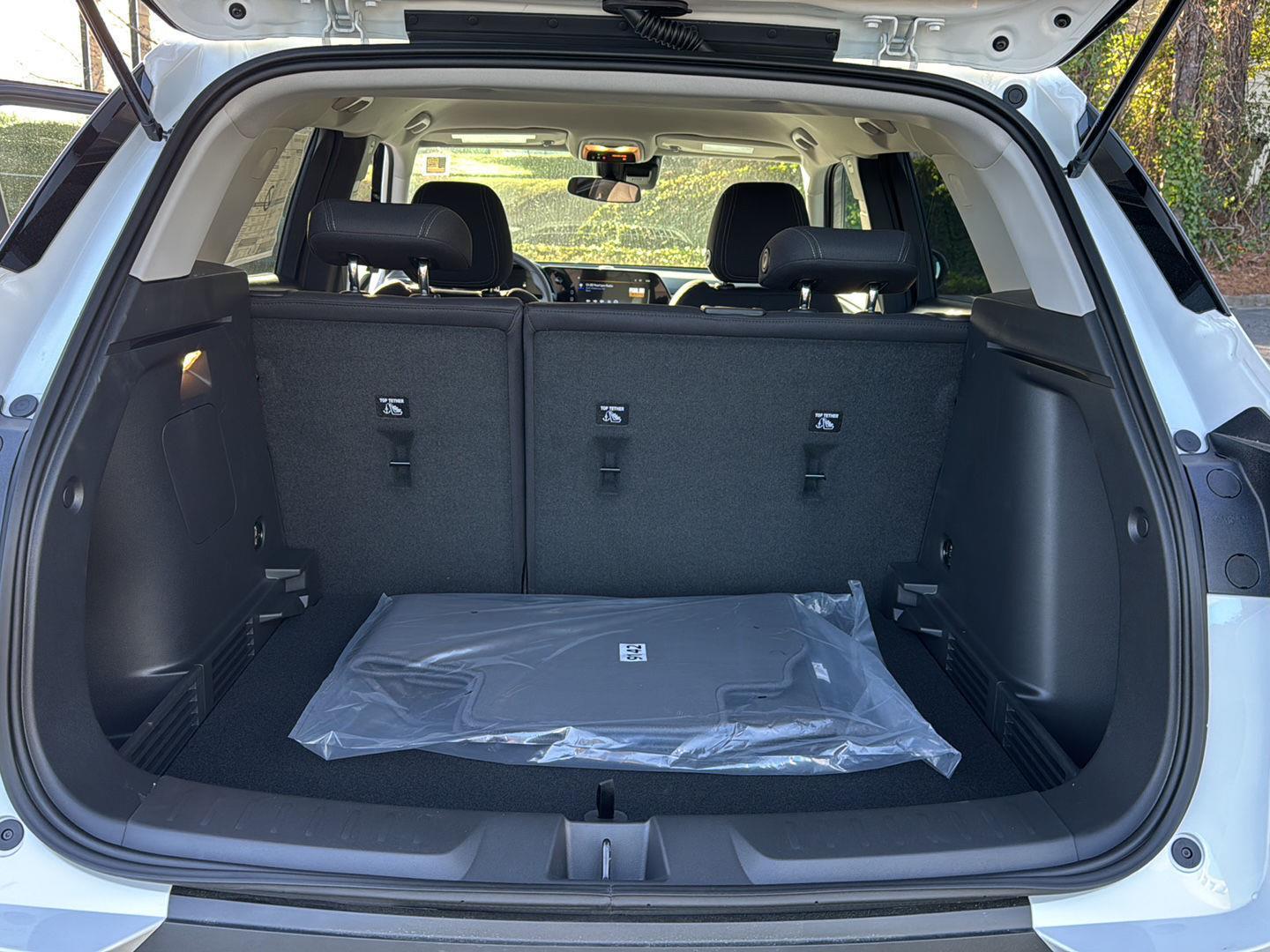 New 2026 Summit White Chevrolet LT image 27