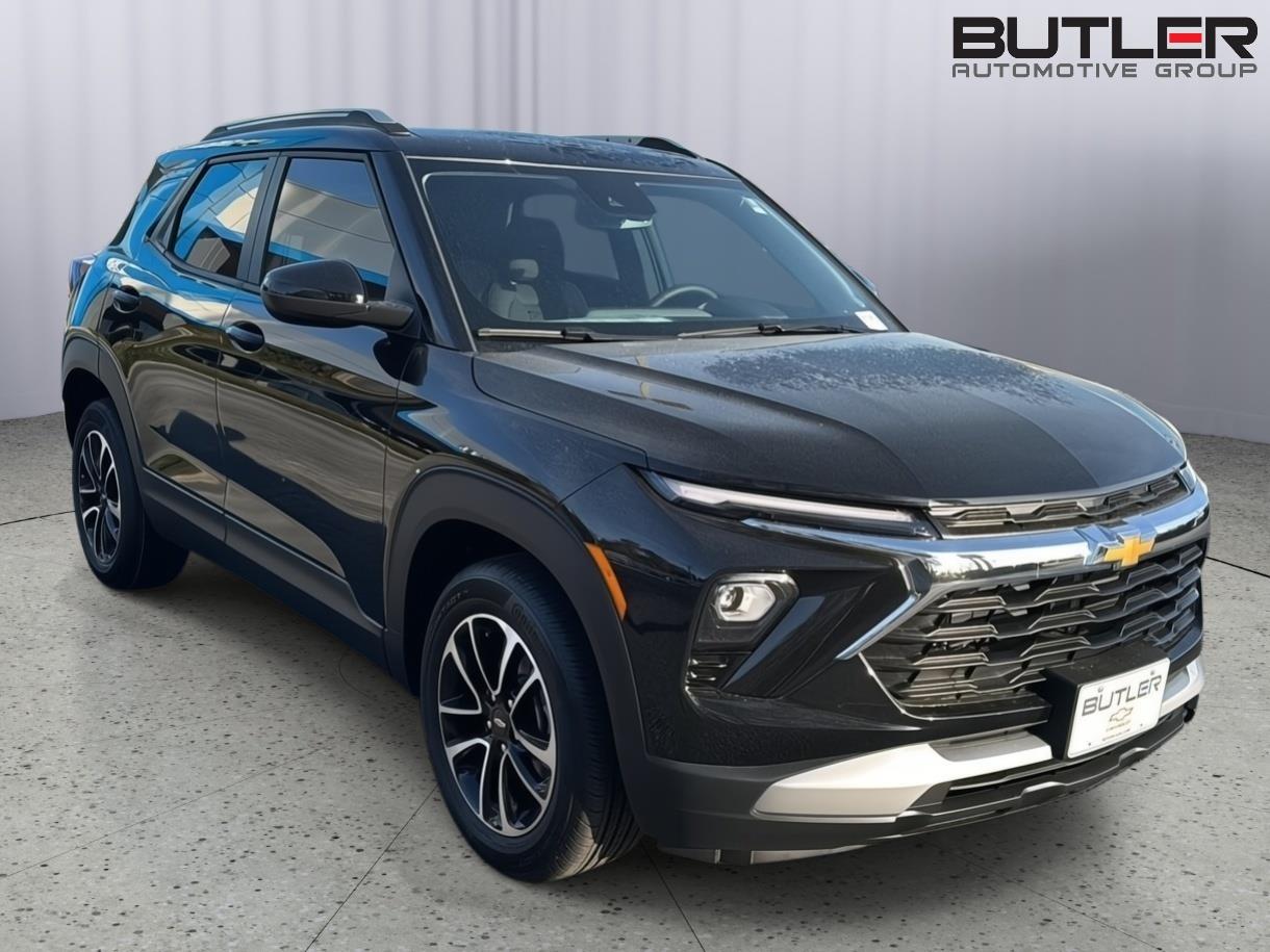 New 2026 Mosaic Black Metallic Chevrolet LT image 6