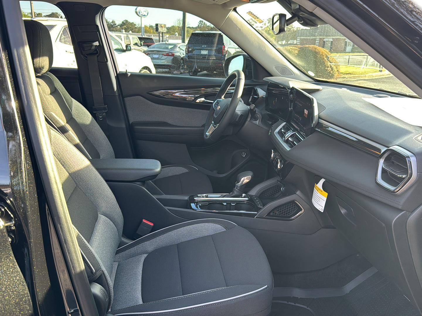 New 2026 Mosaic Black Metallic Chevrolet LT image 10