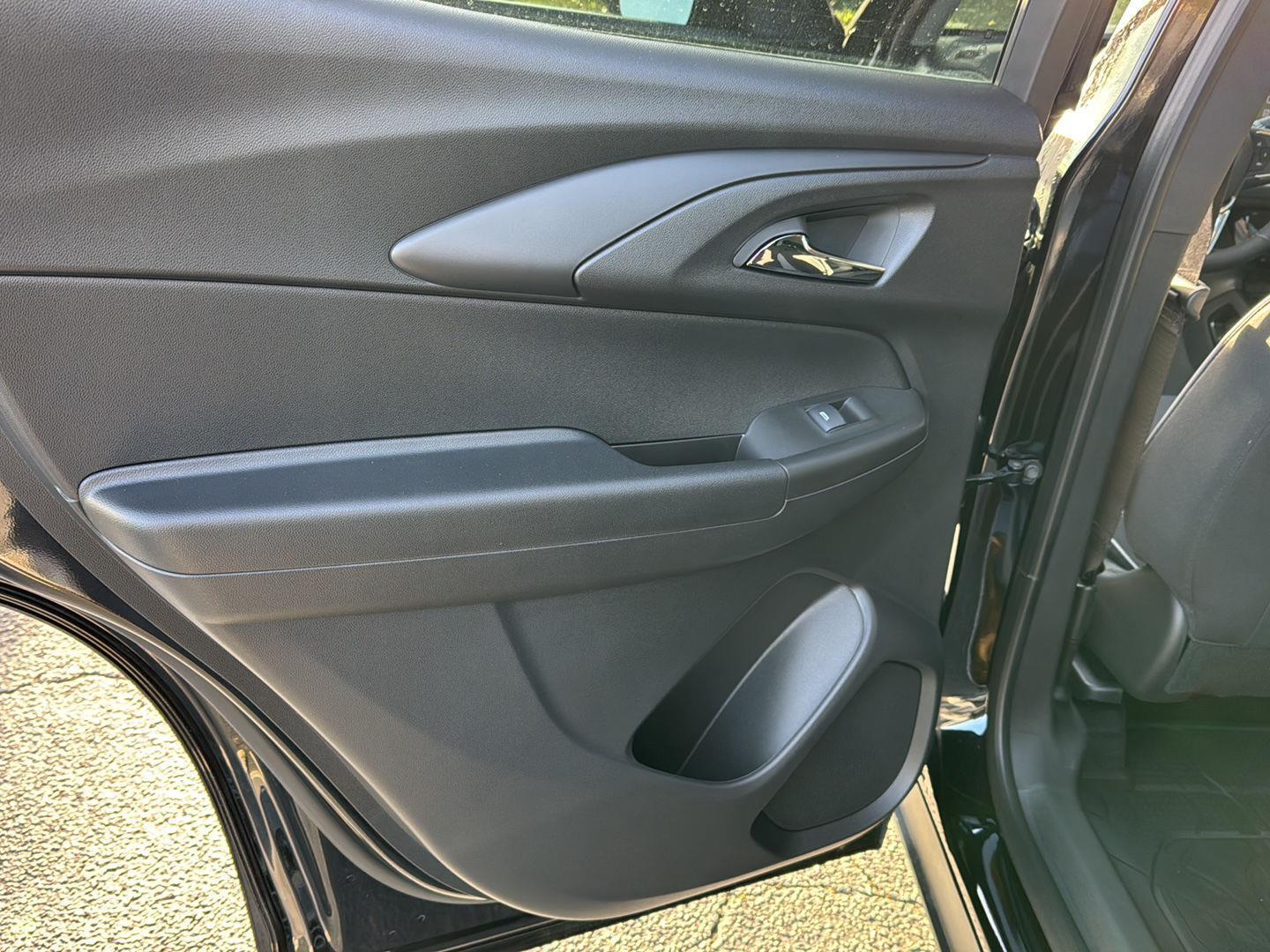 New 2026 Mosaic Black Metallic Chevrolet LT image 15