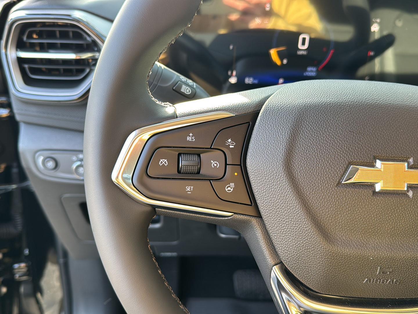 New 2026 Mosaic Black Metallic Chevrolet LT image 18