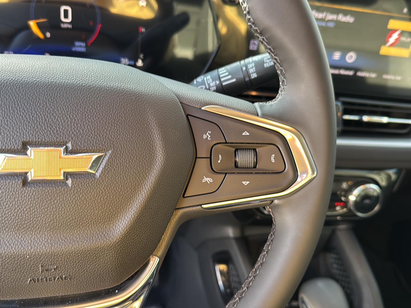 New 2026 Mosaic Black Metallic Chevrolet LT image 19