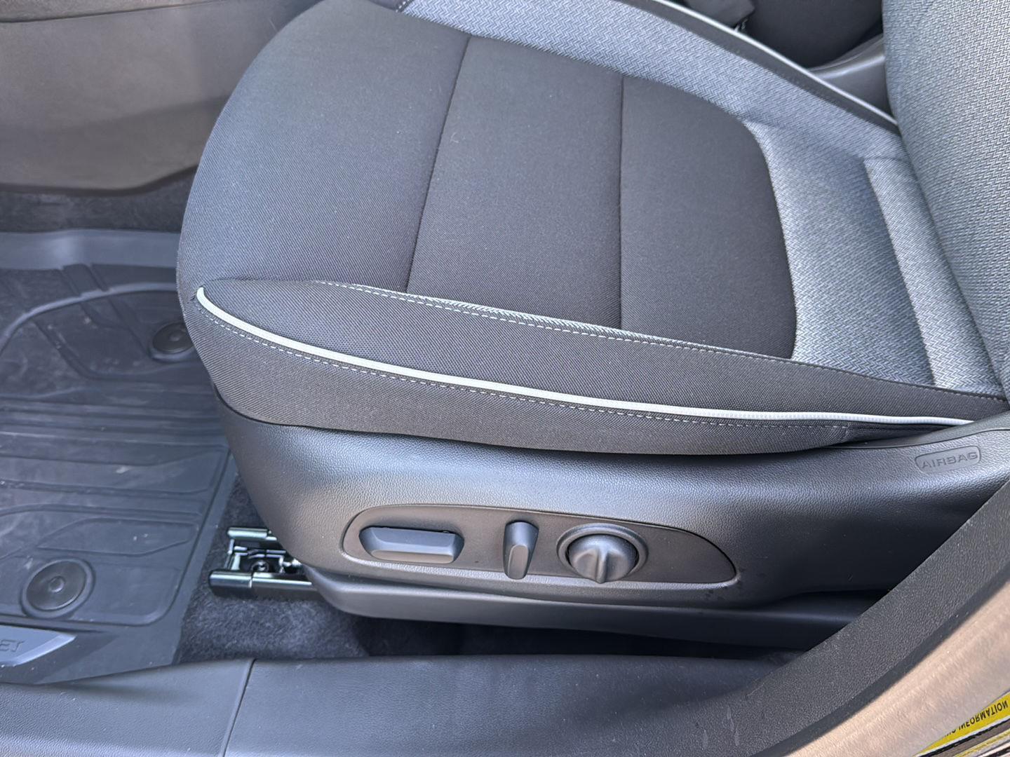 New 2026 Mosaic Black Metallic Chevrolet LT image 26