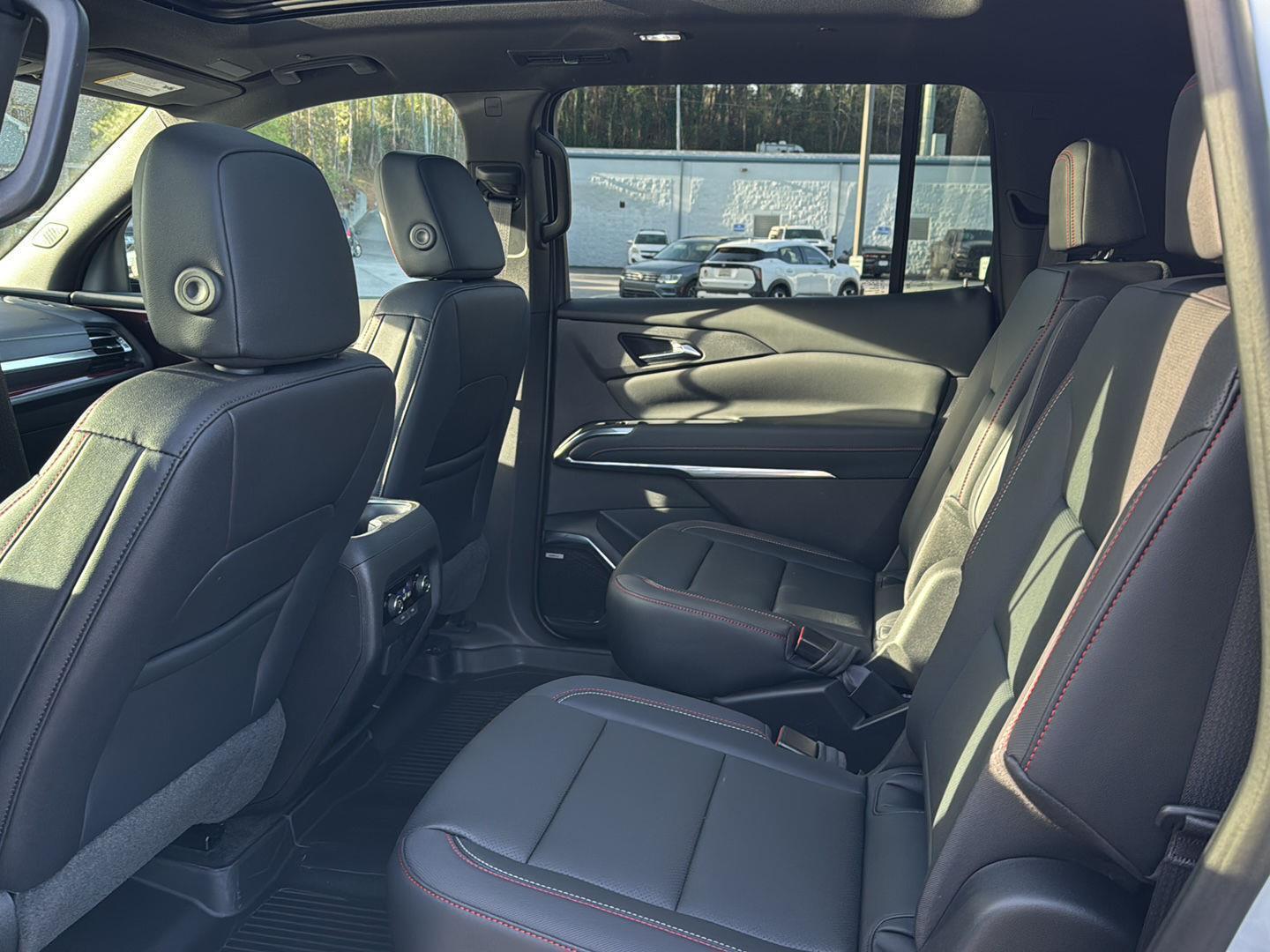 New 2026 Polar White Tricoat Chevrolet AWD Z71 image 9