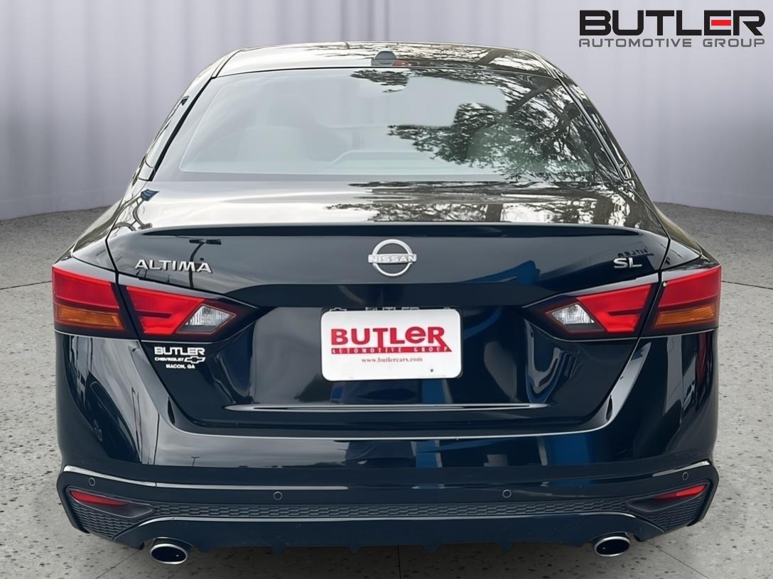 Used 2024 Super Black Nissan 2.5 SL image 5