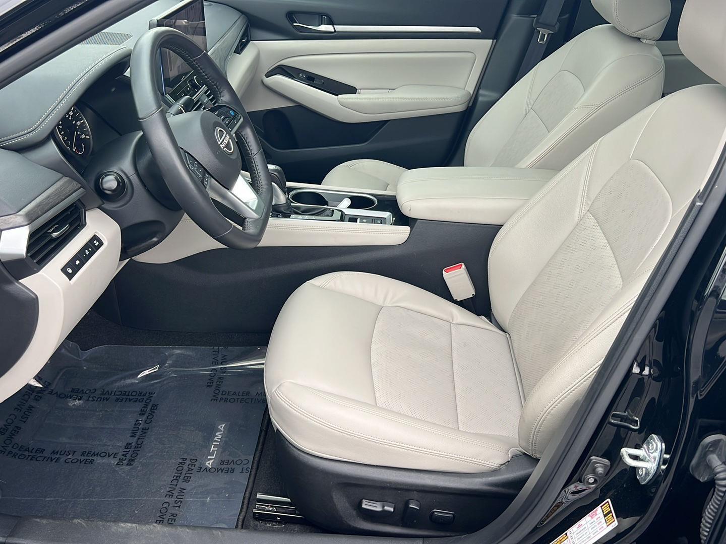 Used 2024 Super Black Nissan 2.5 SL image 10