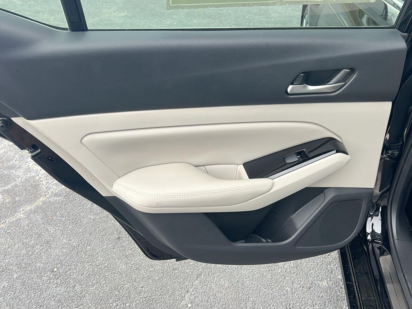 Used 2024 Super Black Nissan 2.5 SL image 17