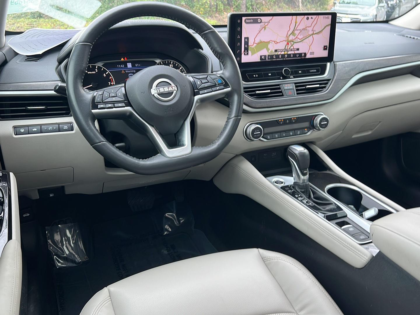 Used 2024 Super Black Nissan 2.5 SL image 18
