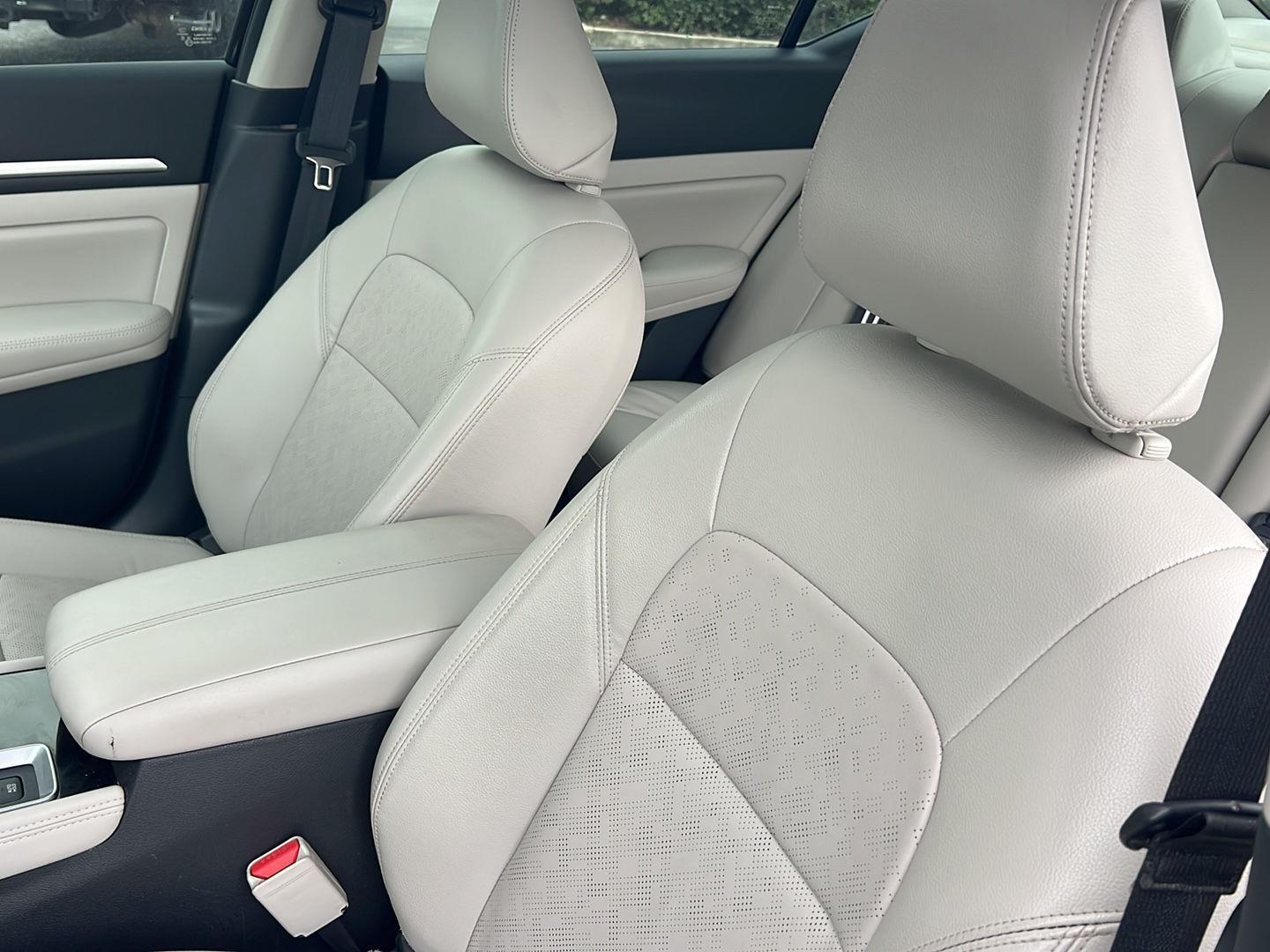 Used 2024 Super Black Nissan 2.5 SL image 30