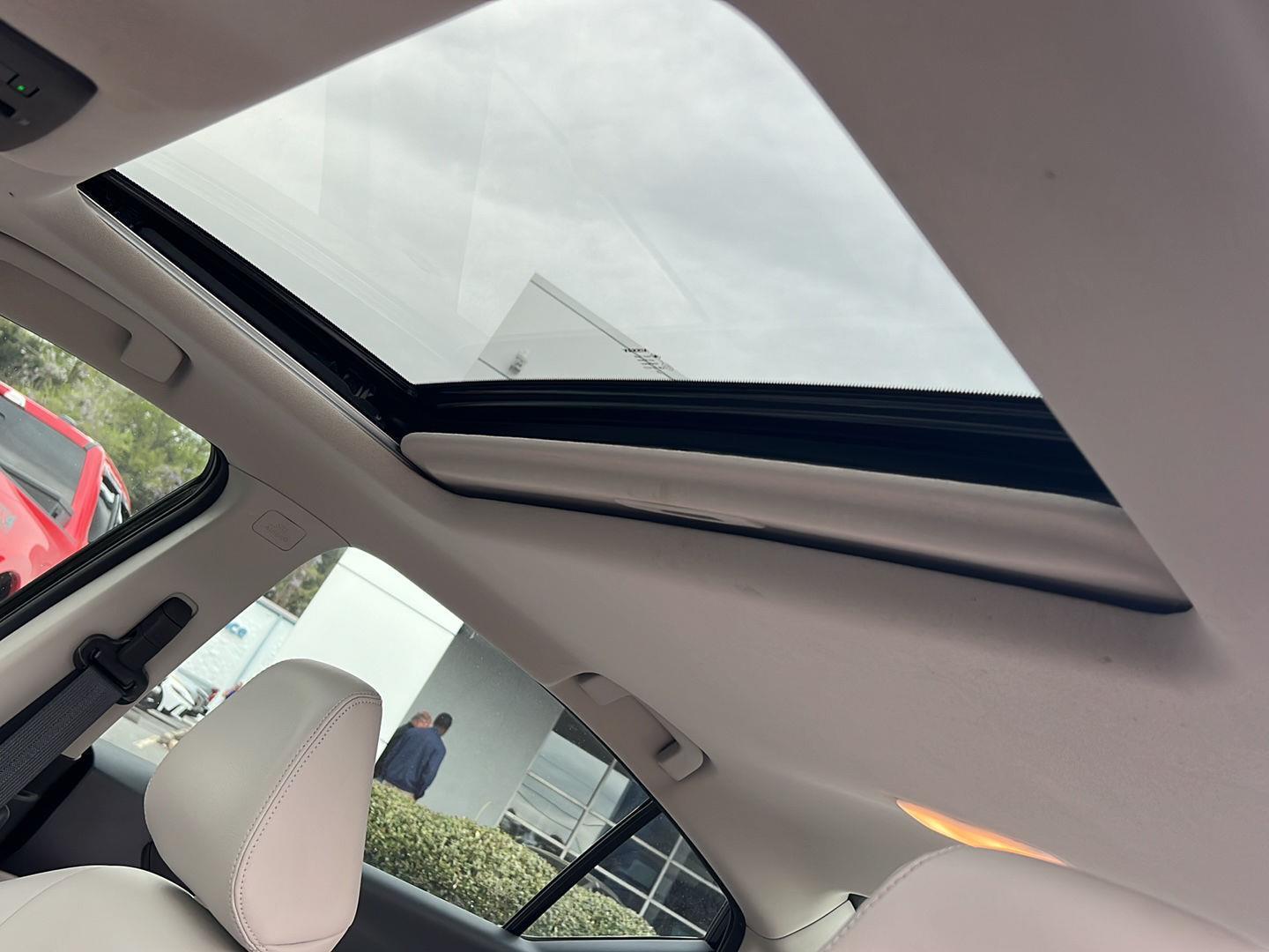 Used 2024 Super Black Nissan 2.5 SL image 33