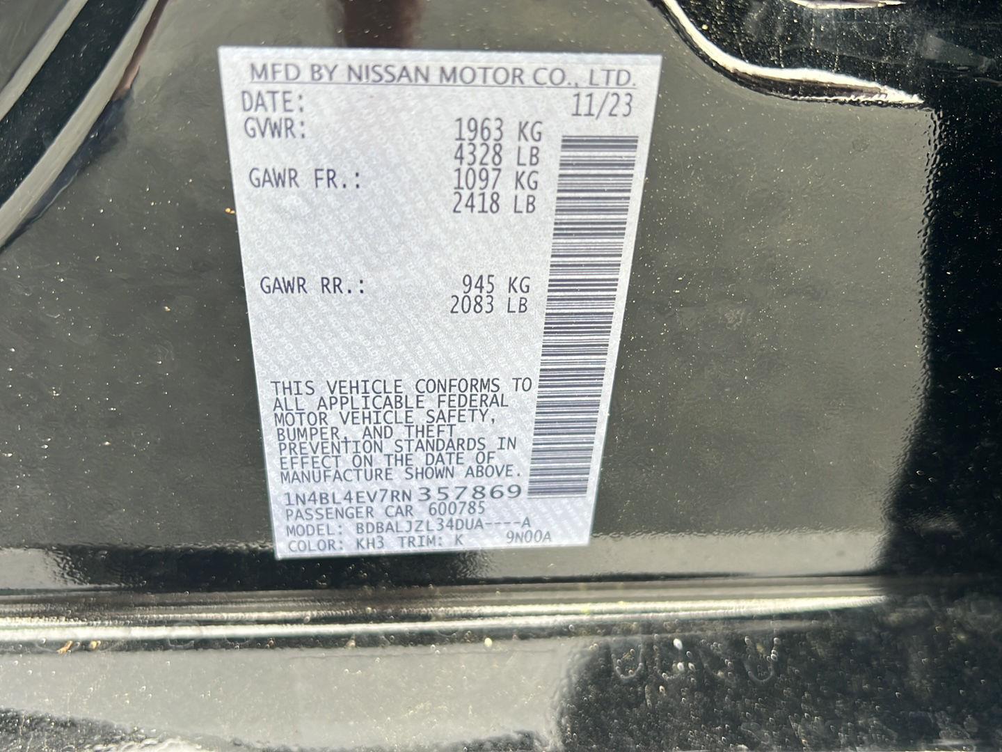 Used 2024 Super Black Nissan 2.5 SL image 43