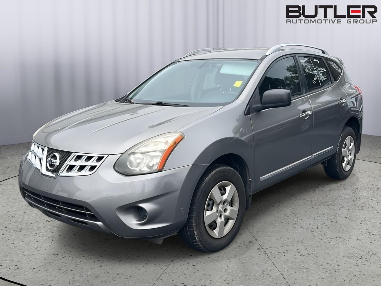 Used 2015 Platinum Graphite Nissan S image 2