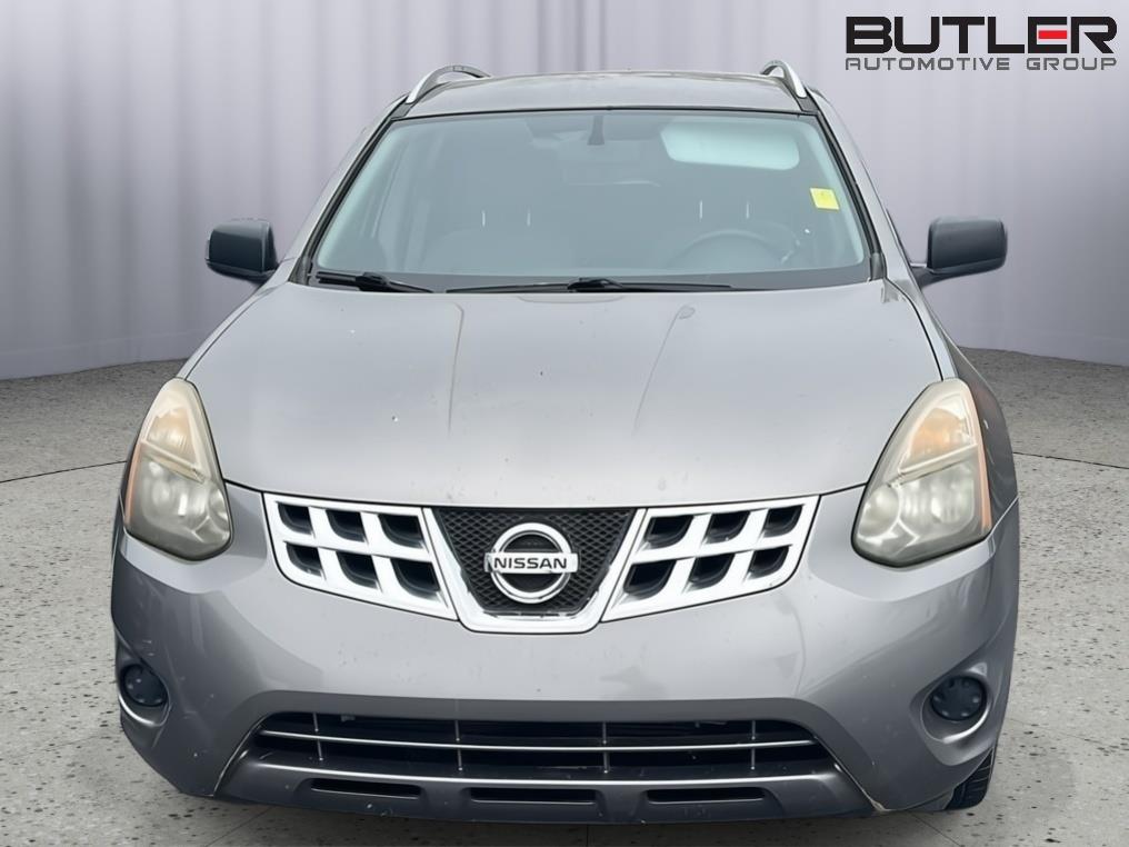 Used 2015 Platinum Graphite Nissan S image 4
