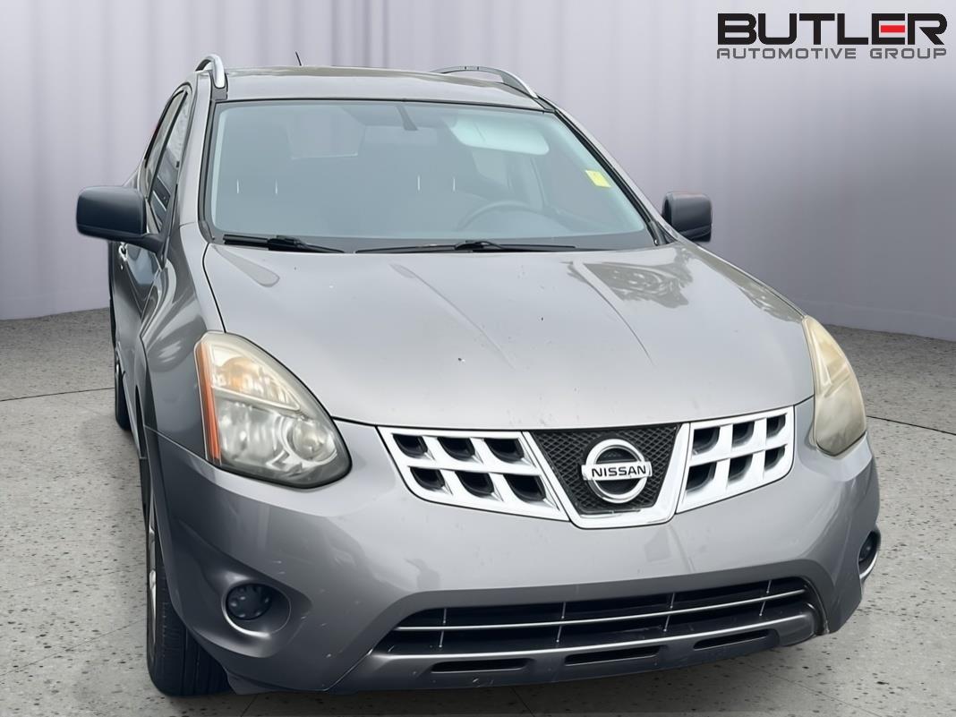 Used 2015 Platinum Graphite Nissan S image 5