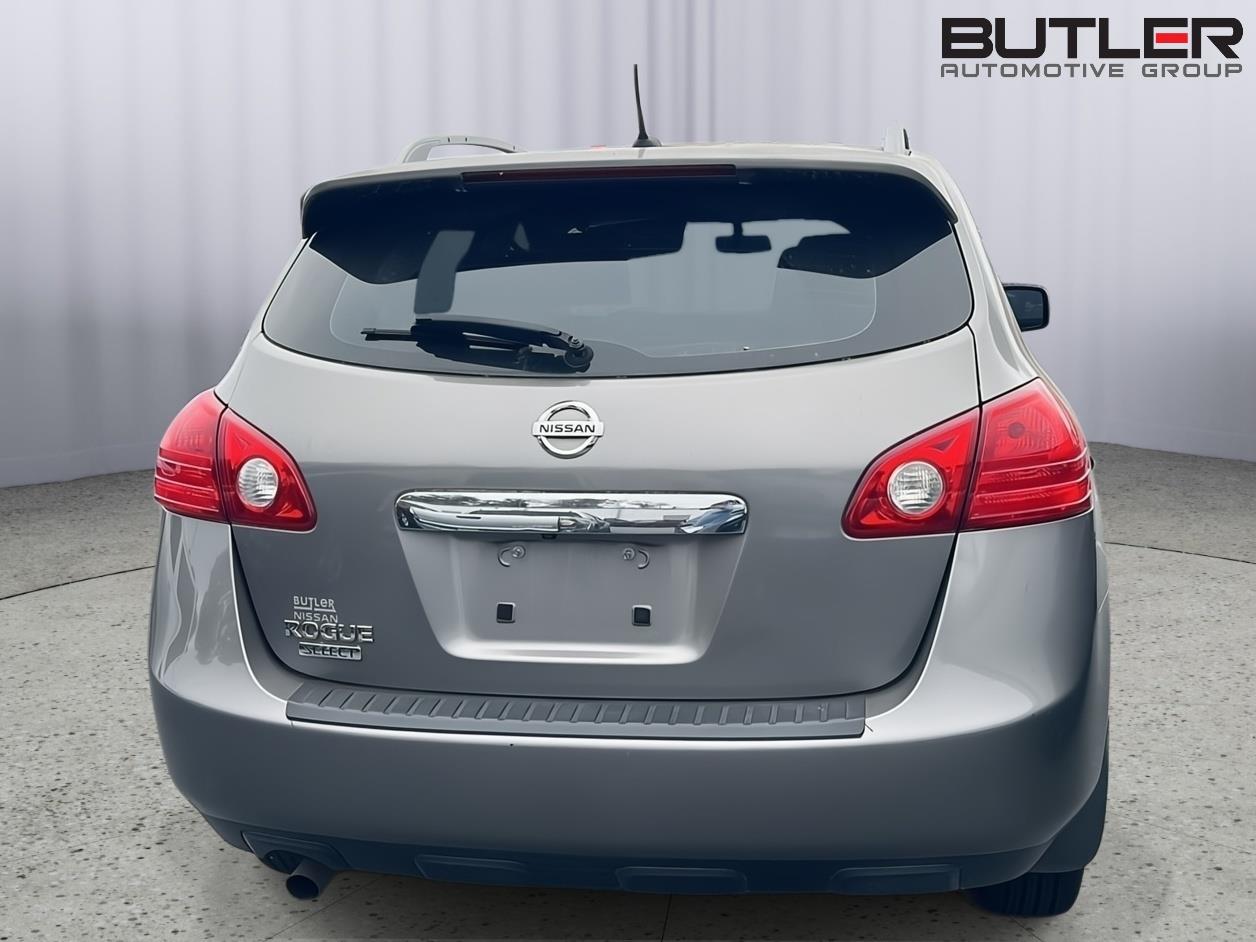 Used 2015 Platinum Graphite Nissan S image 9