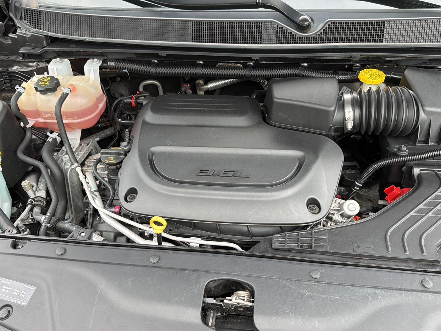 Used 2023 Chrysler Pacifica Van