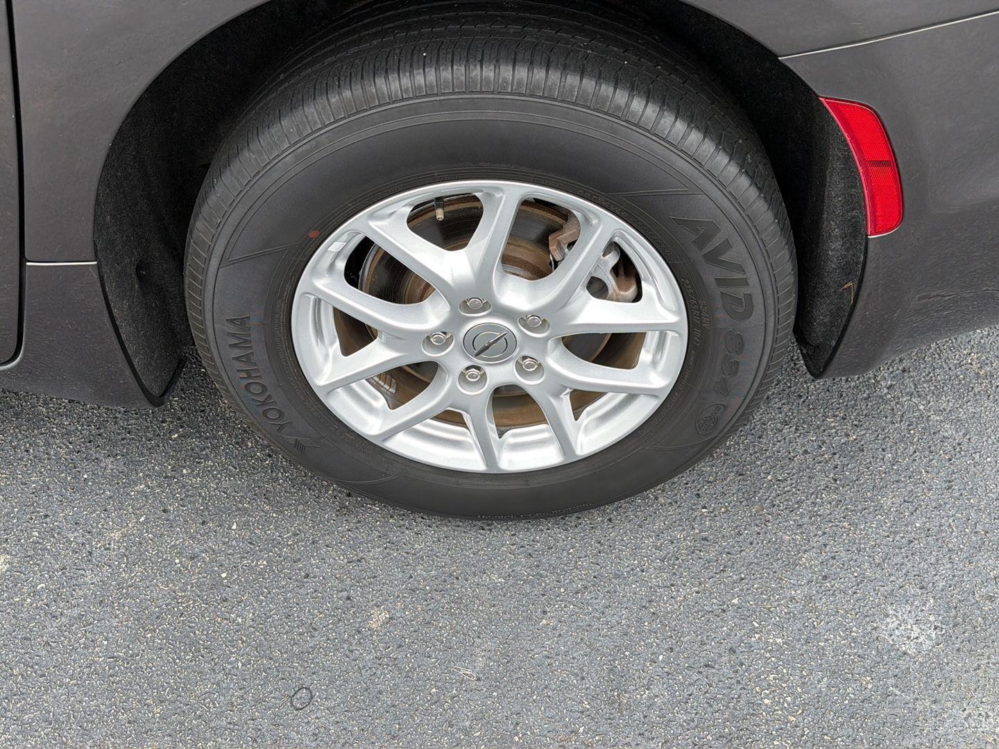 Used 2023 Chrysler Pacifica Van