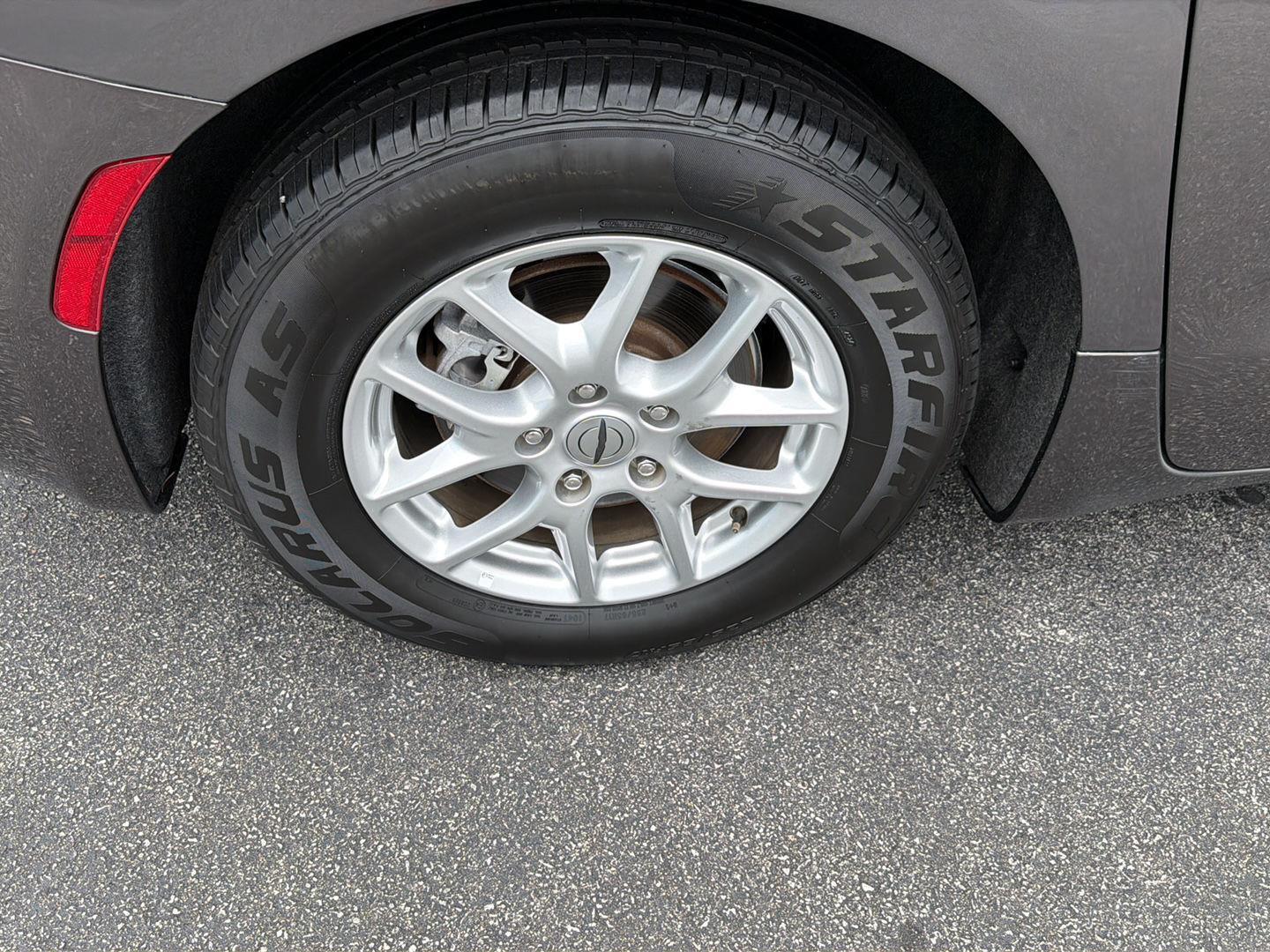 Used 2023 Chrysler Pacifica Van