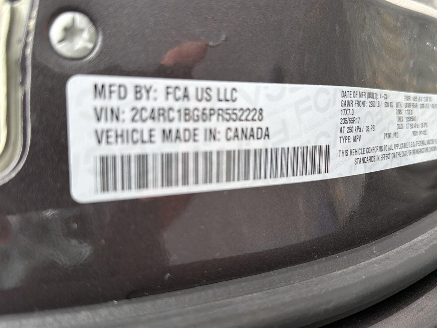 Used 2023 Chrysler Pacifica Van