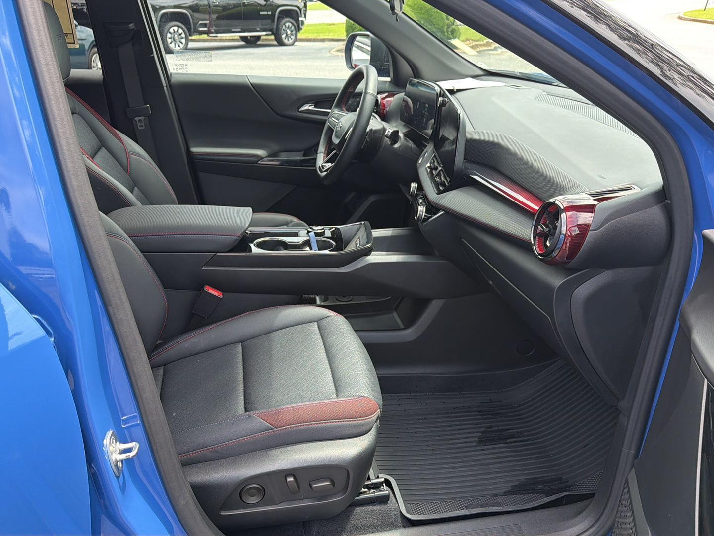 Used 2025 Chevrolet Equinox SUV