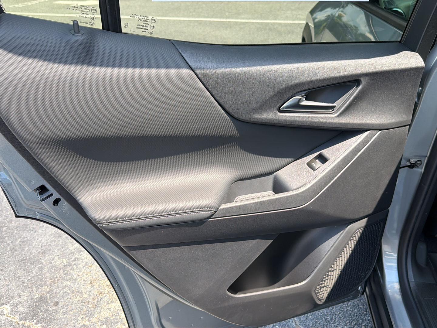 New 2026 Sterling Gray Metallic Chevrolet FWD LT image 17
