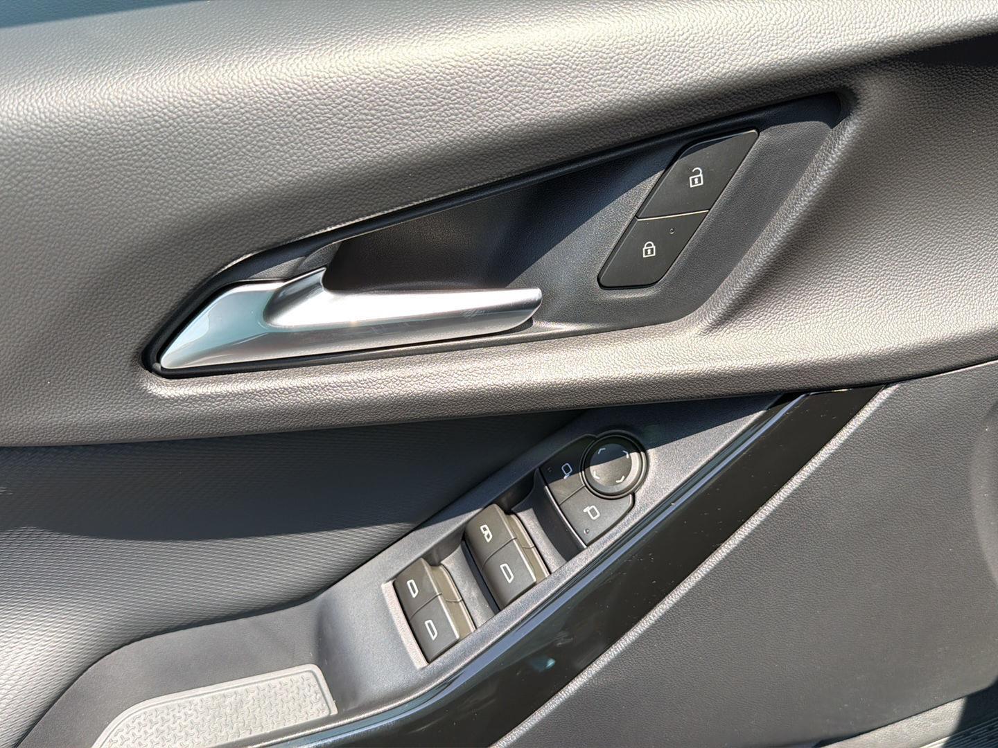 New 2026 Sterling Gray Metallic Chevrolet FWD LT image 31