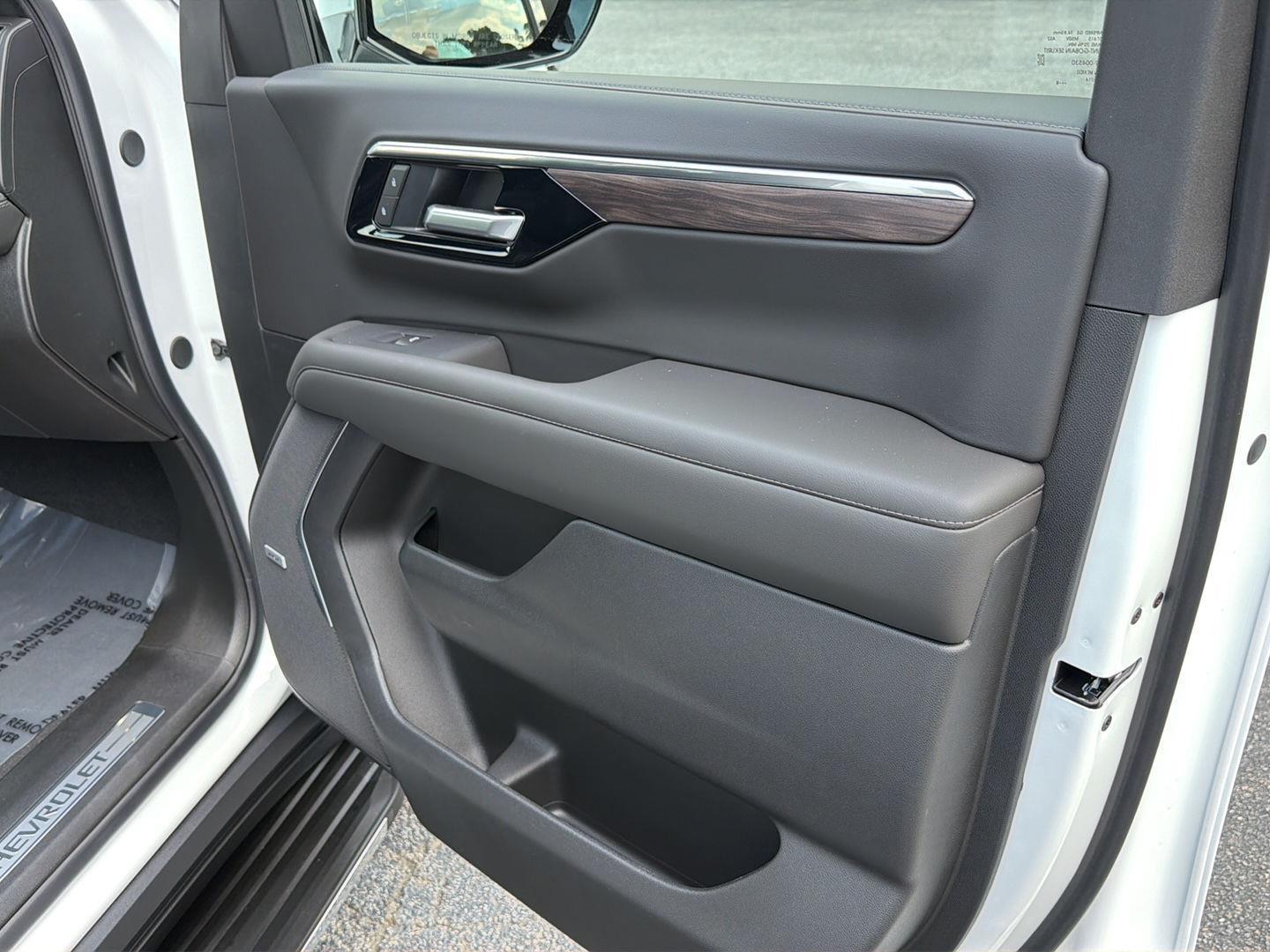 New 2026 Summit White Chevrolet LT image 16