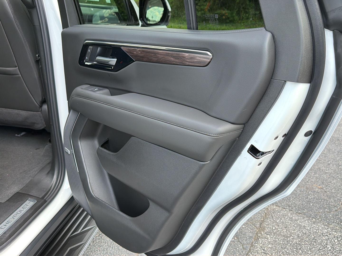 New 2026 Summit White Chevrolet LT image 17