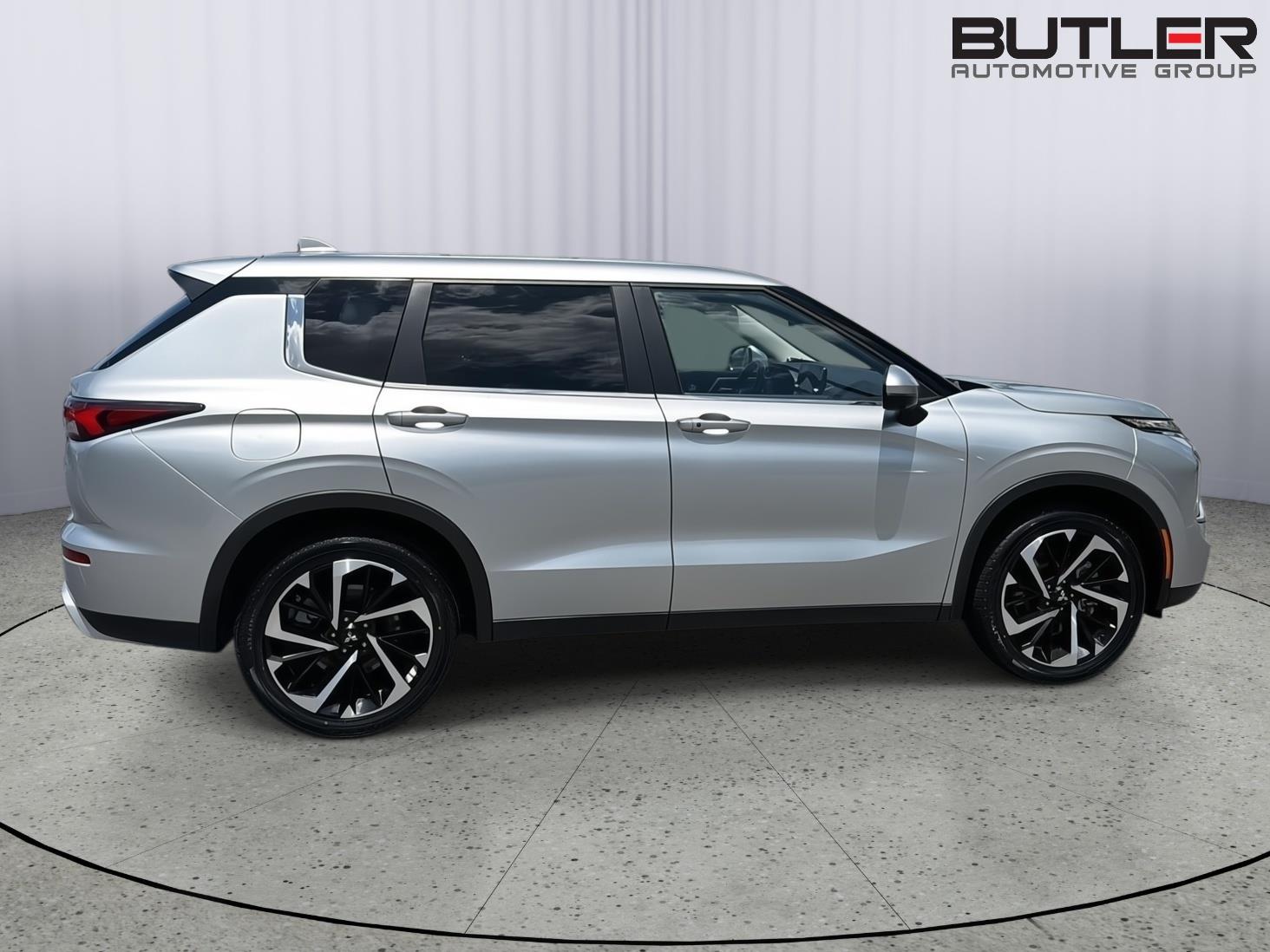 Used 2024 Mitsubishi Outlander SUV