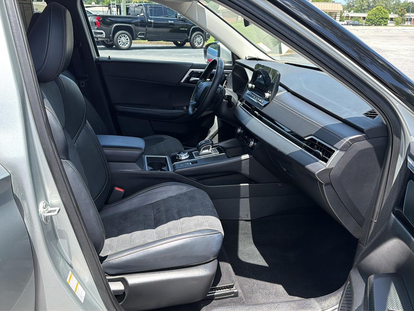 Used 2024 Mitsubishi Outlander SUV