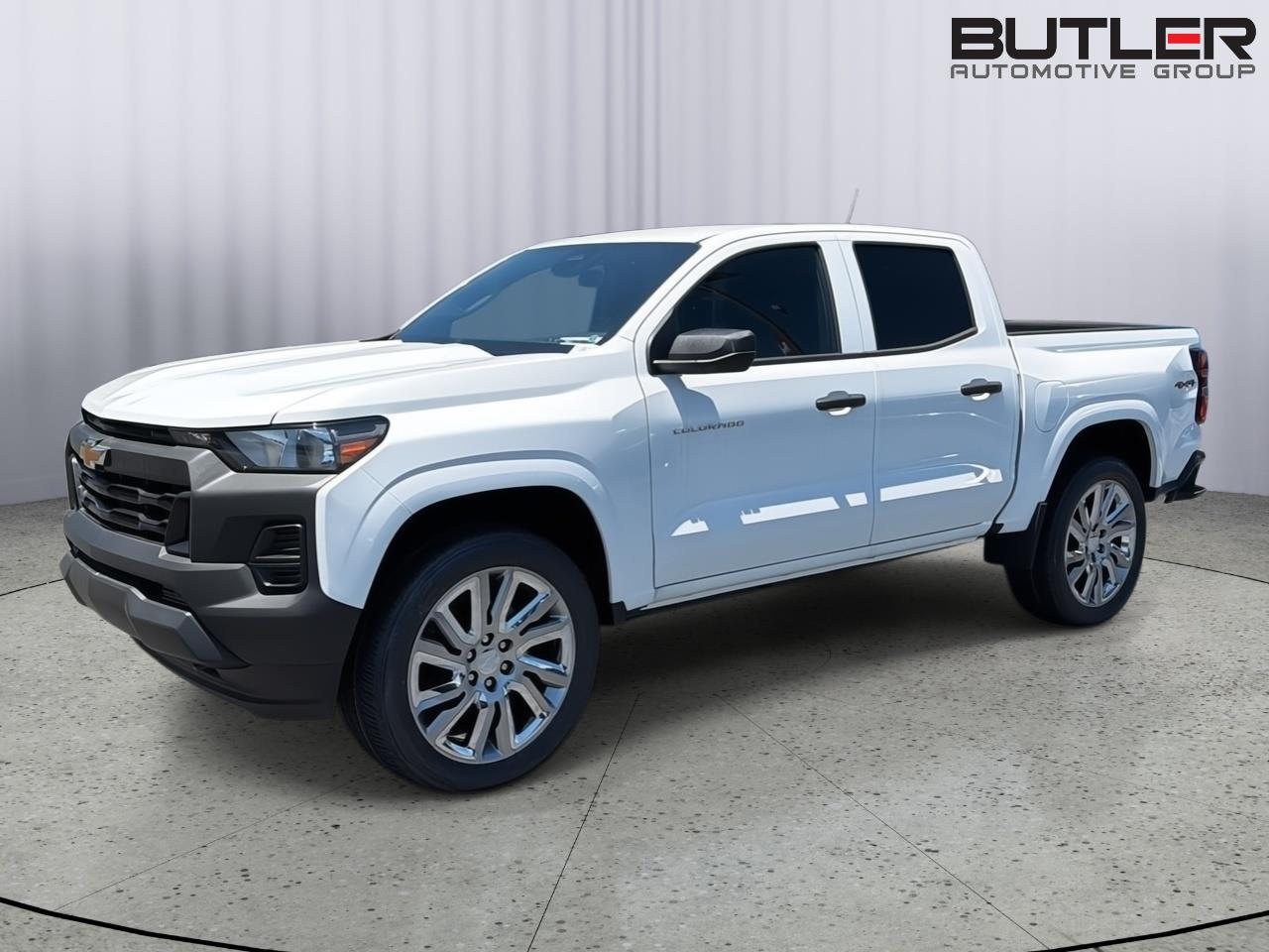 Summit White 2026 Chevrolet Colorado Pickup Truck Four-Wheel Drive 8-Speed Automatic