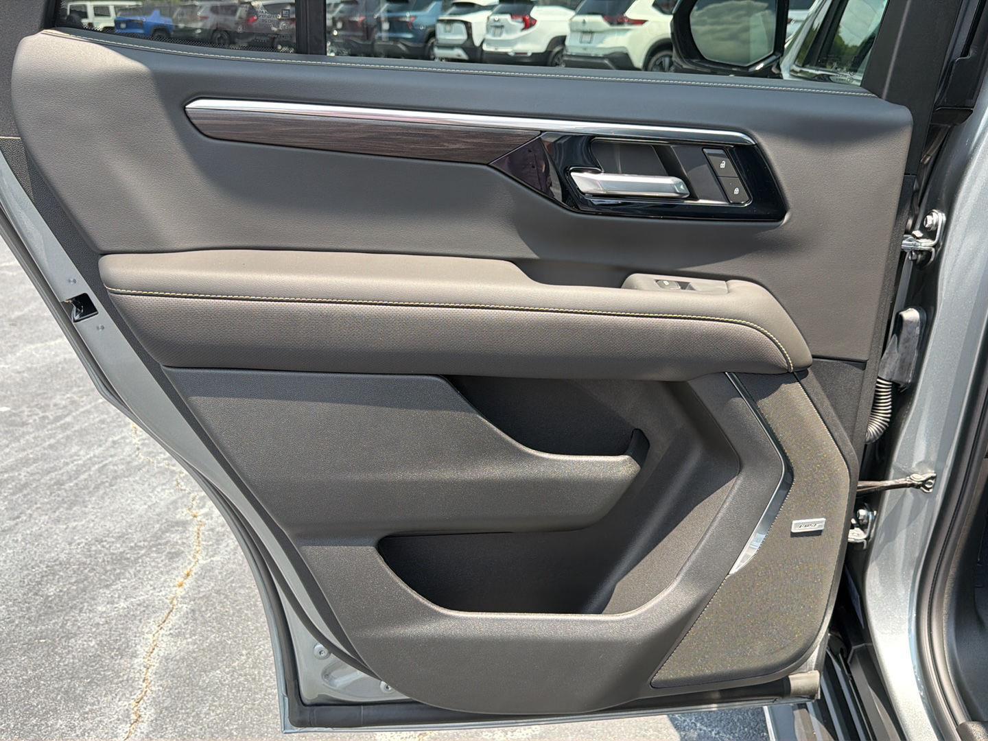 New 2026 Sterling Gray Metallic Chevrolet Premier image 19