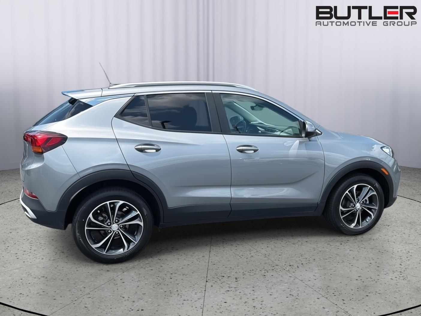 Used 2023 Moonstone Gray Metallic Buick Select image 7