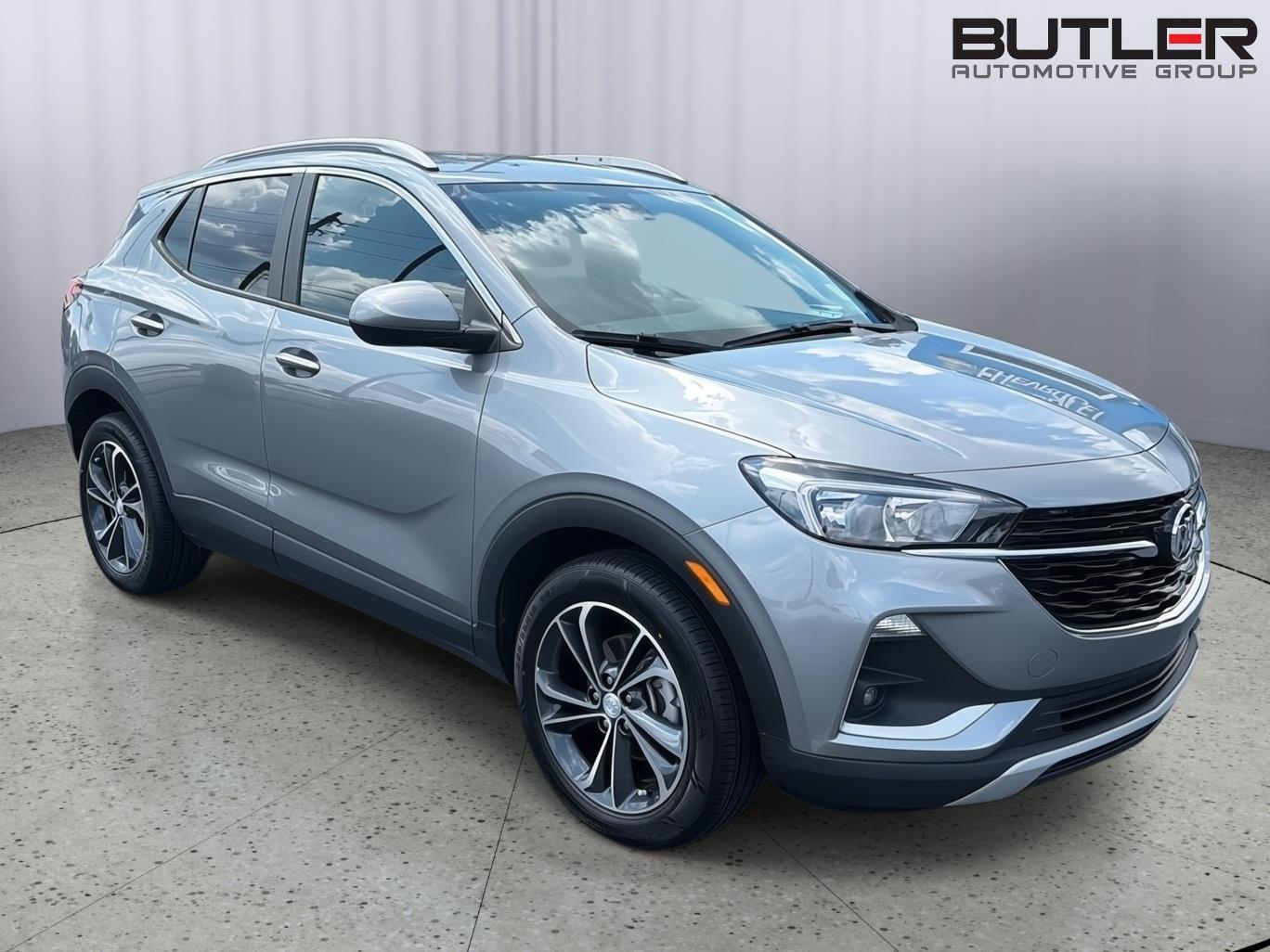 Used 2023 Moonstone Gray Metallic Buick Select image 8