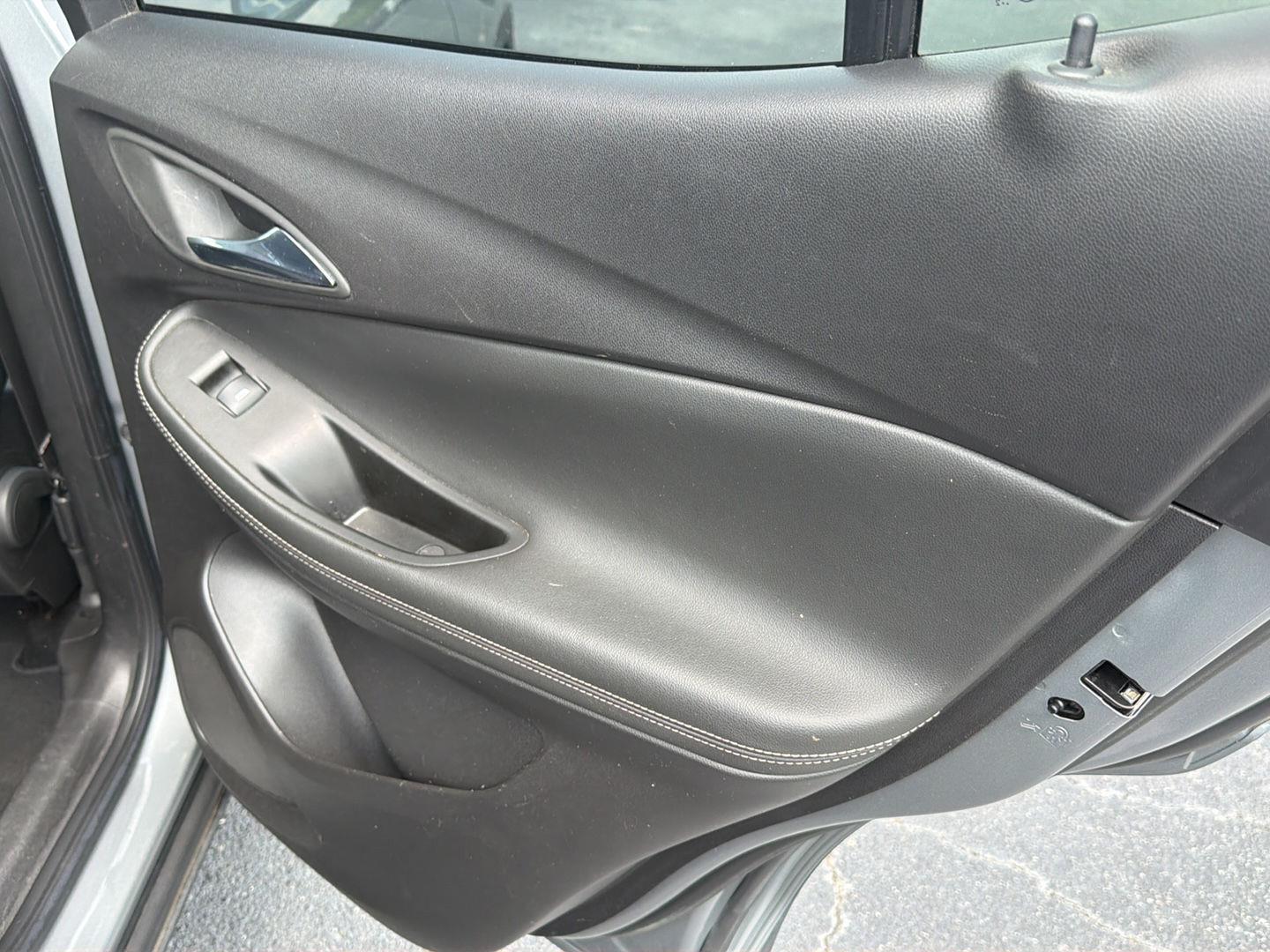 Used 2023 Moonstone Gray Metallic Buick Select image 15