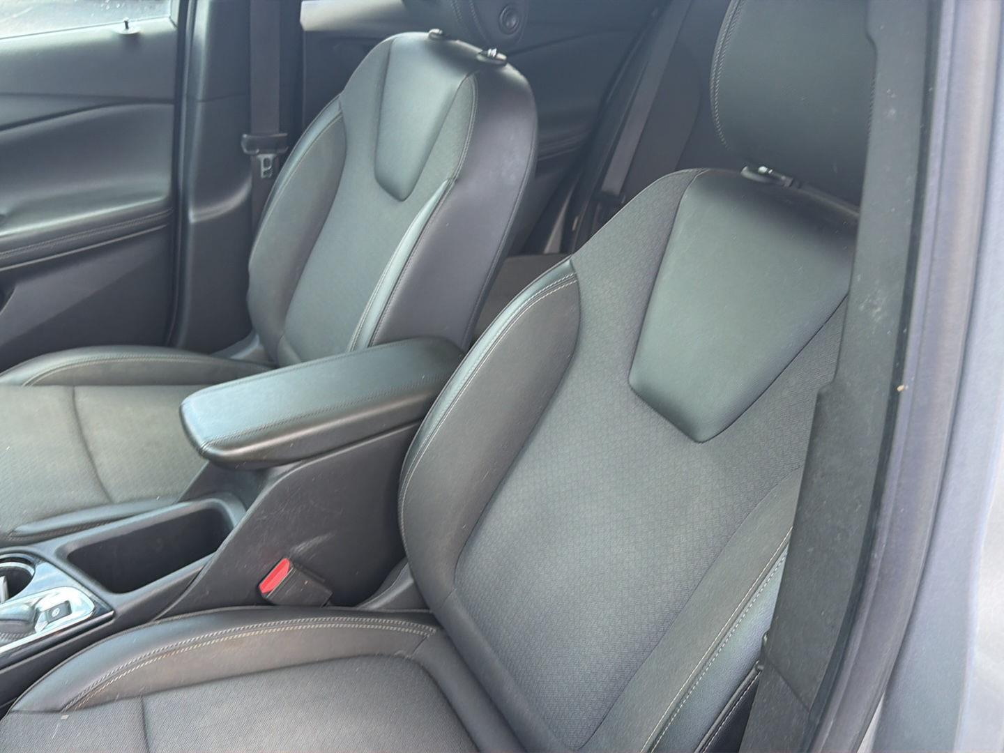 Used 2023 Moonstone Gray Metallic Buick Select image 27