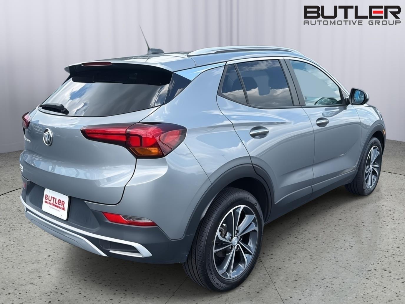 Used 2023 Moonstone Gray Metallic Buick Select image 6