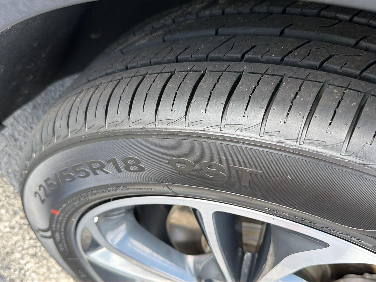 Used 2023 Moonstone Gray Metallic Buick Select image 38