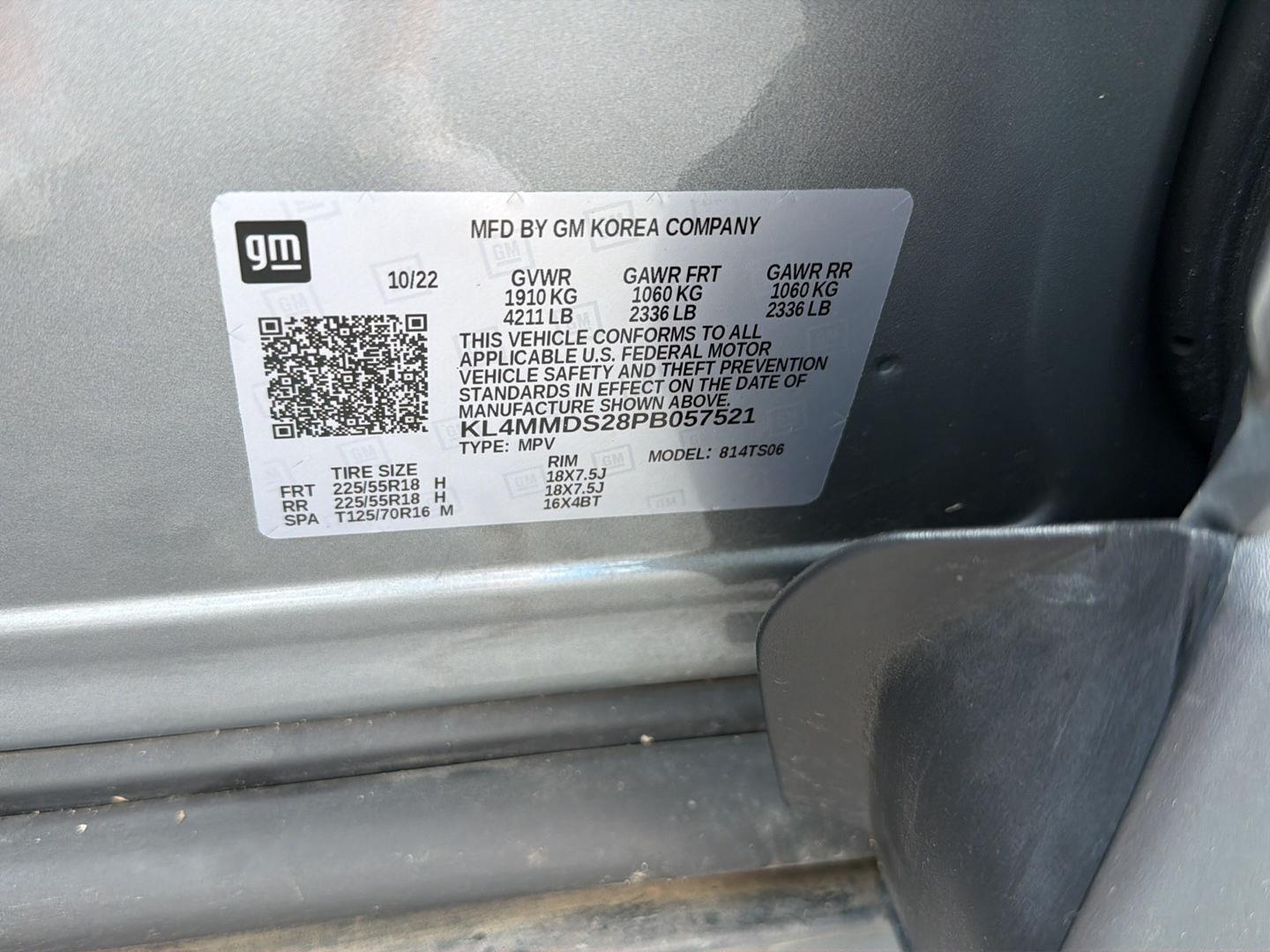Used 2023 Moonstone Gray Metallic Buick Select image 39