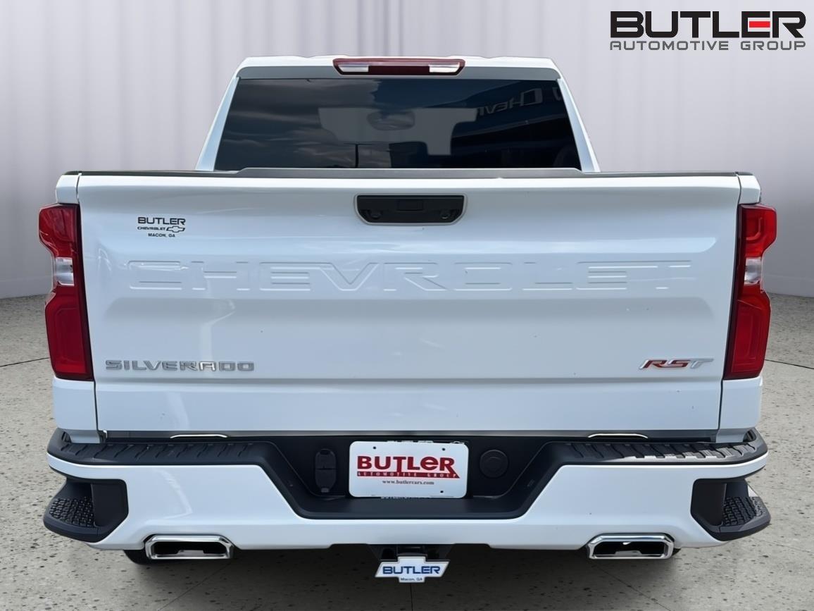 New 2026 Summit White Chevrolet RST image 5