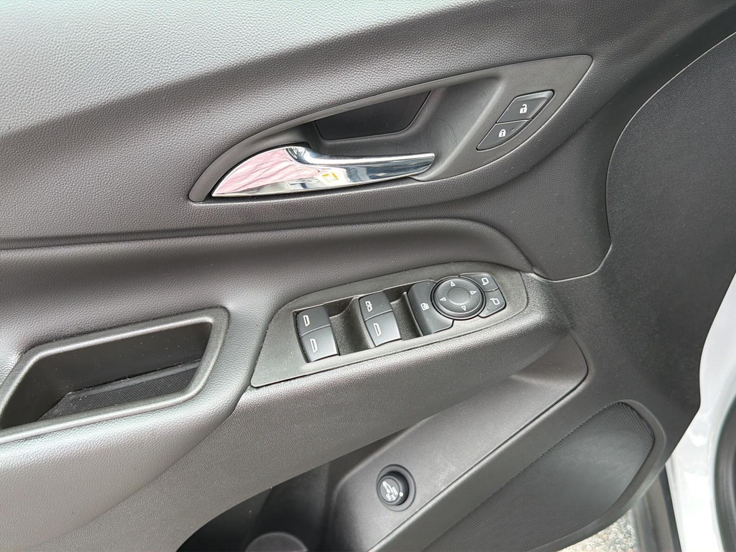 Used 2023 Chevrolet Equinox SUV