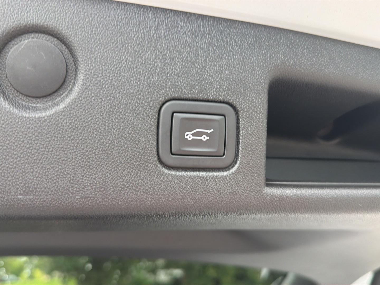 Used 2023 Chevrolet Equinox SUV