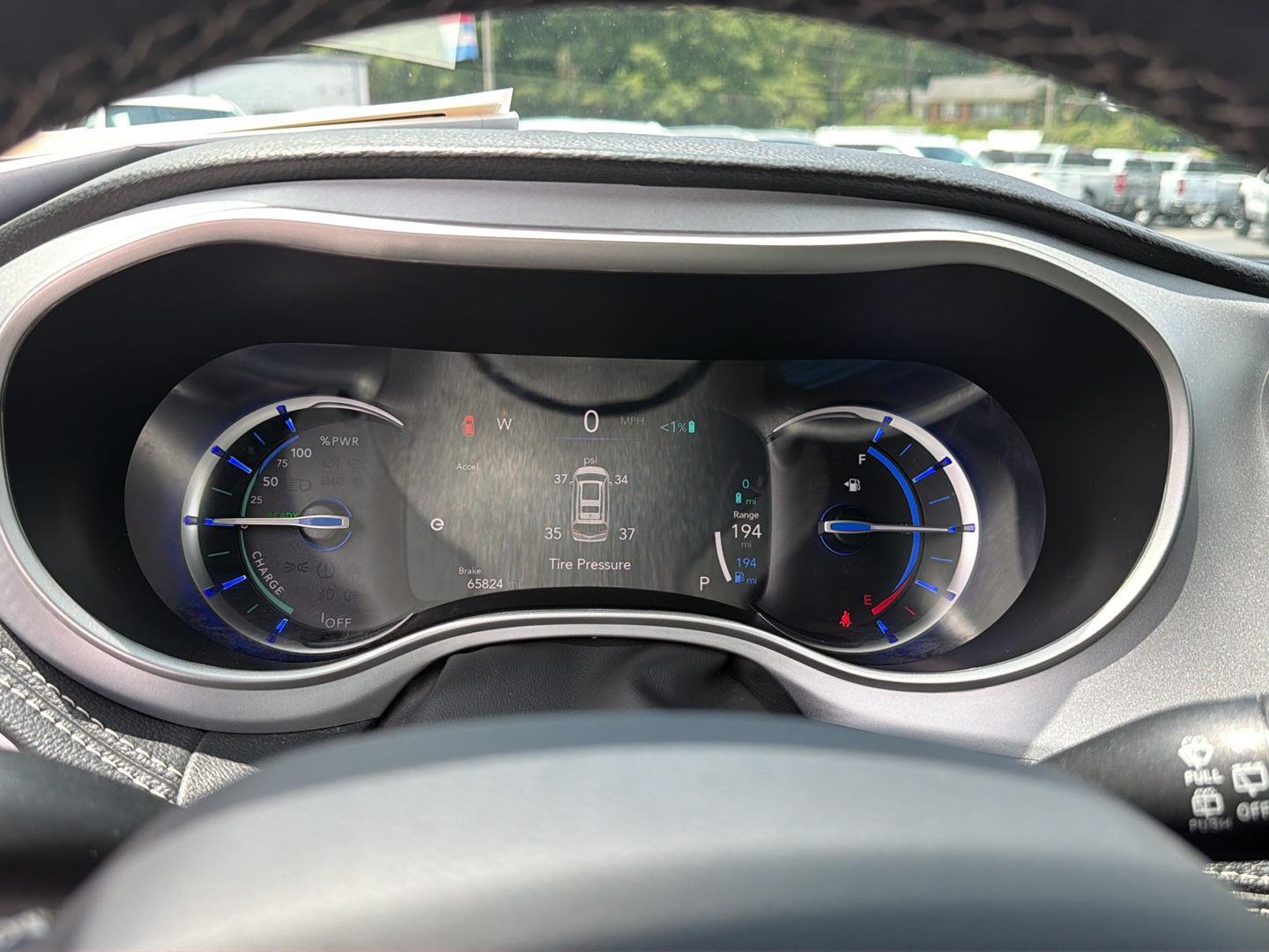 Used 2024 Chrysler Pacifica Van